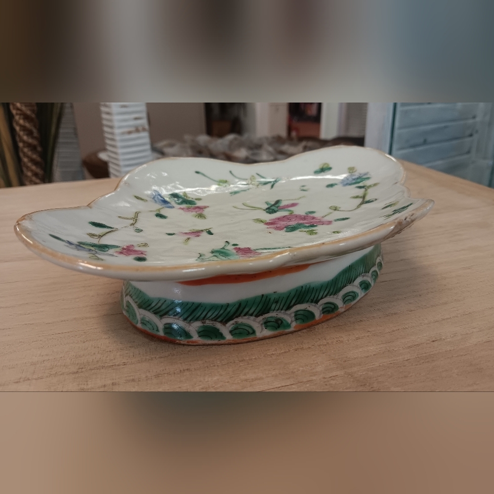Vintage Famille Rose Dish - Picture 9 of 9